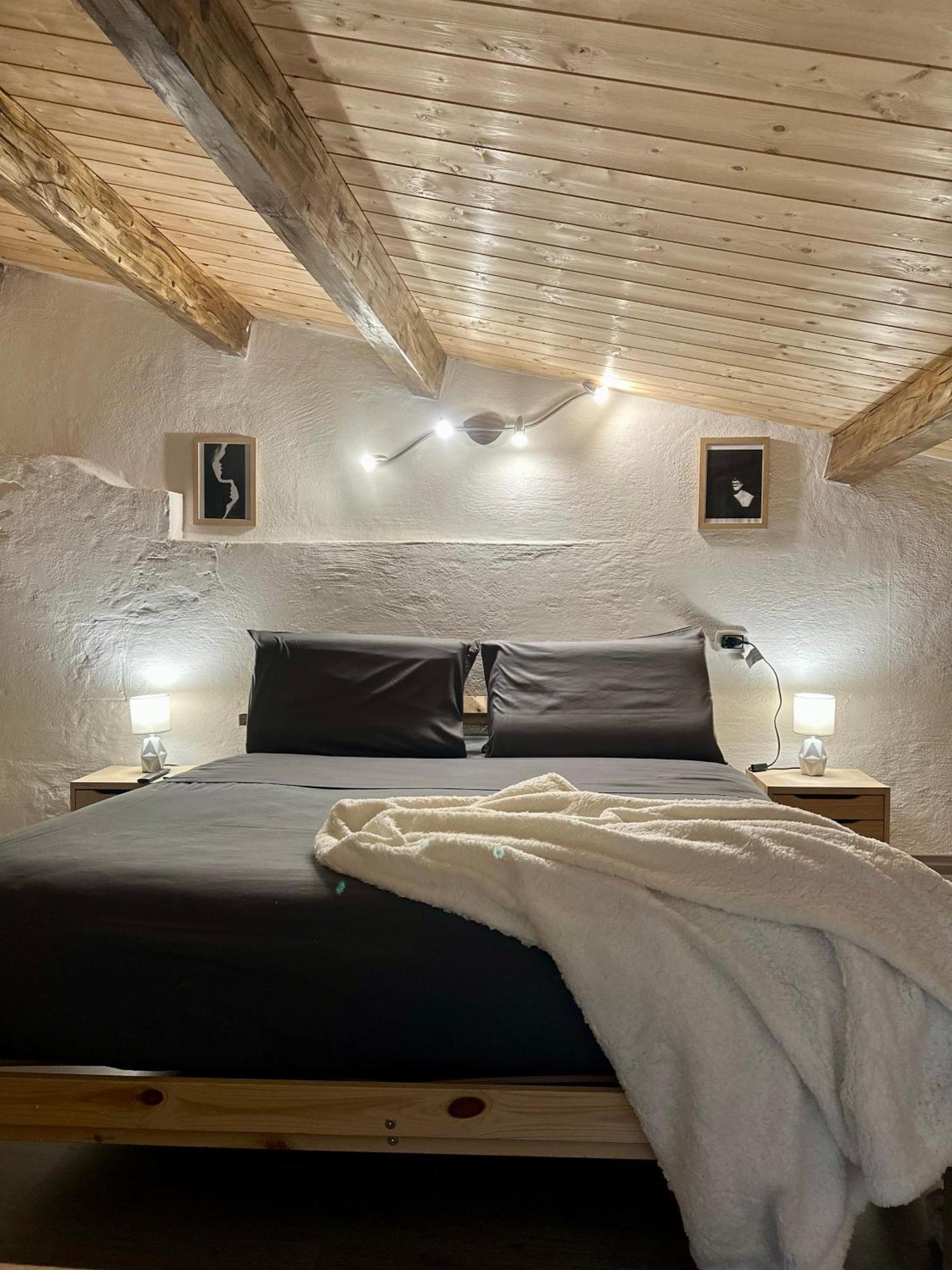 Sassari-Centro Elegante Appartamento Con Wifi E Netflix Exterior photo
