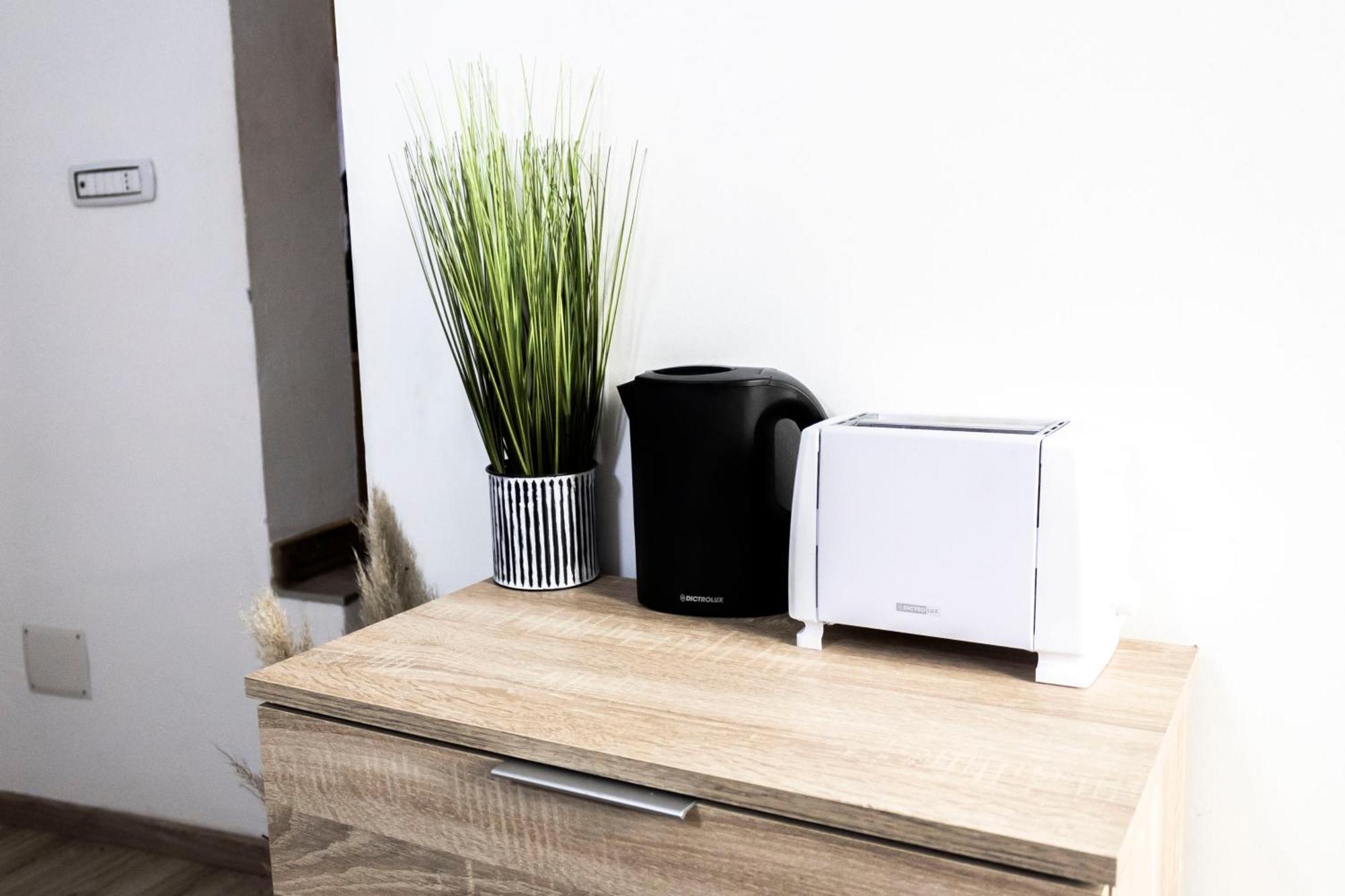 Sassari-Centro Elegante Appartamento Con Wifi E Netflix Room photo