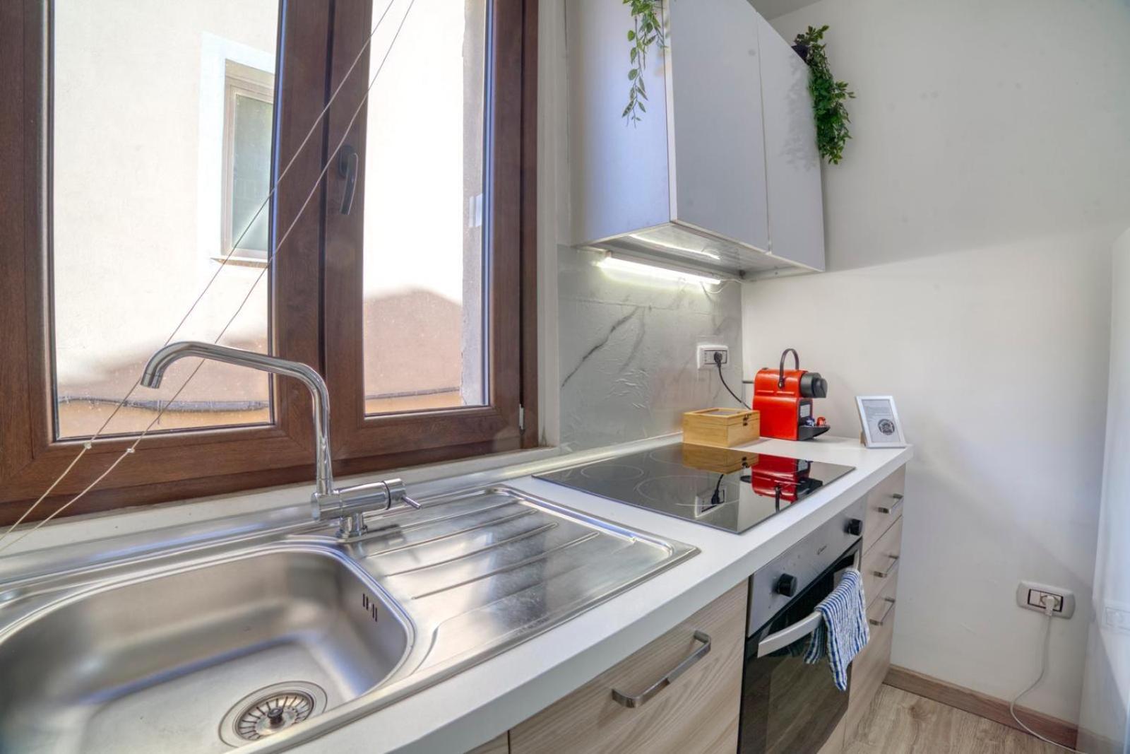Sassari-Centro Elegante Appartamento Con Wifi E Netflix Exterior photo